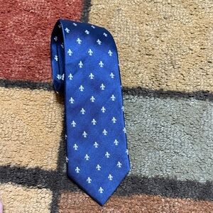 Charles Tyrwhitt Navy Tie with White Fleur-de-Lis